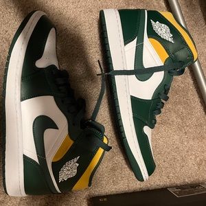 Air Jordan 1 Mid 'Sonics' Mens Sneakers